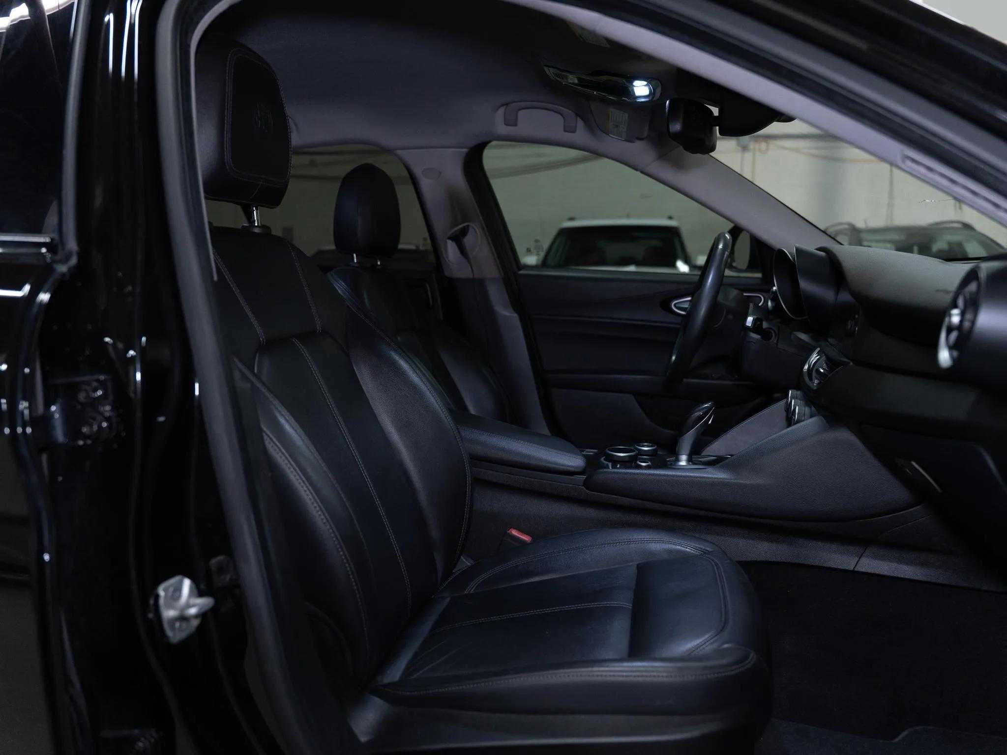 2017 Alfa romeo Giulia (952)