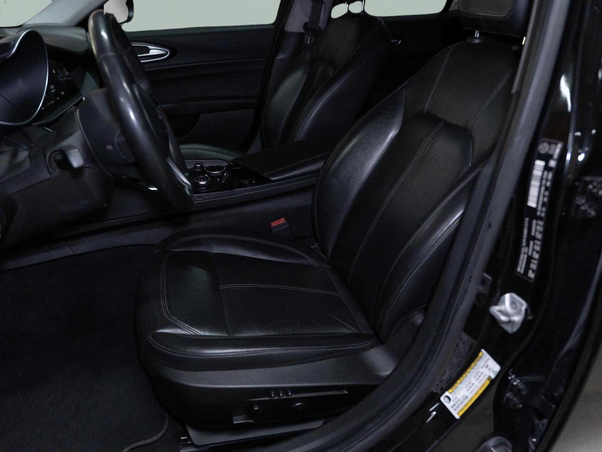 2017 Alfa romeo Giulia (952)