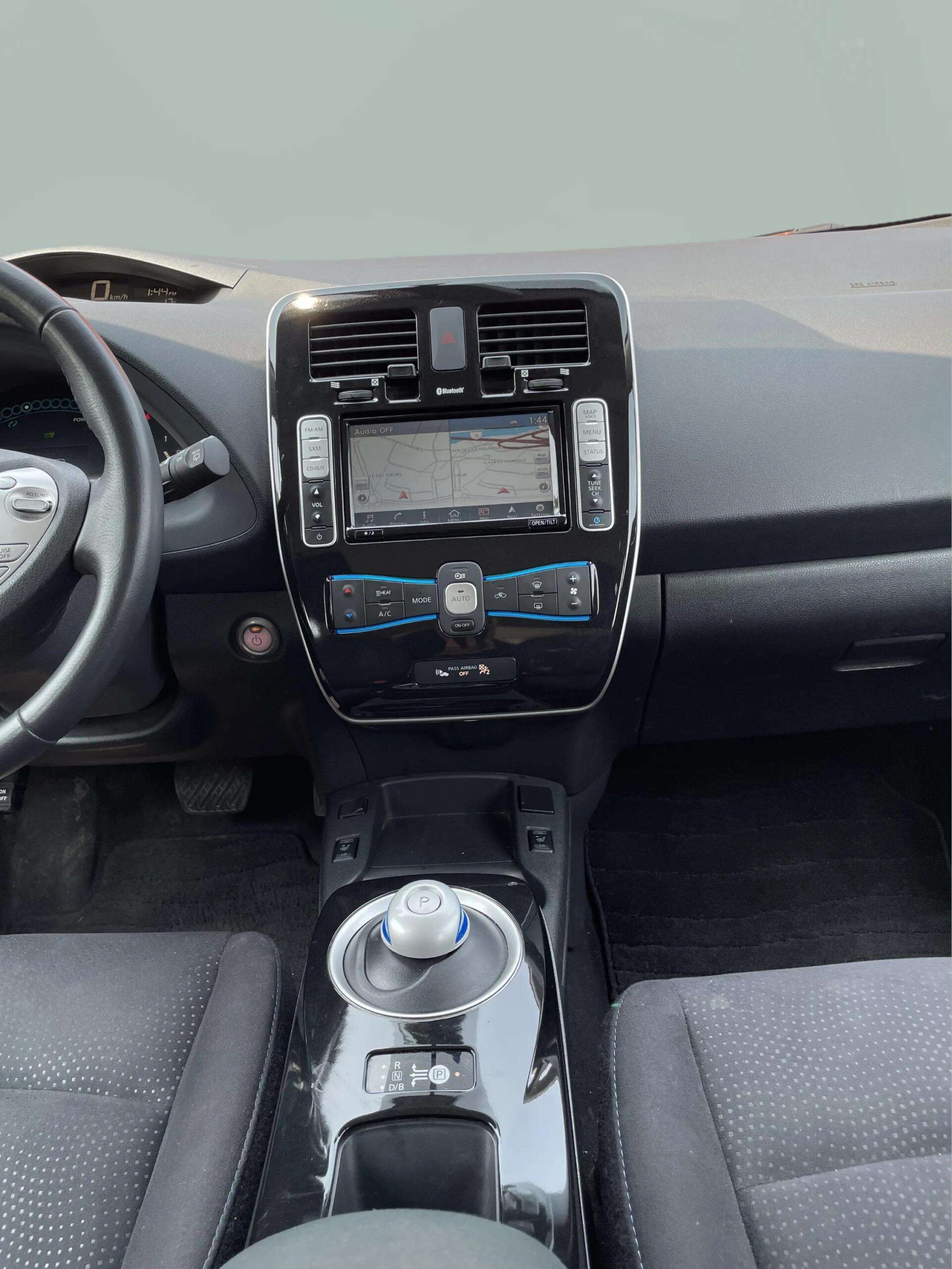 2016 Nissan LEAF