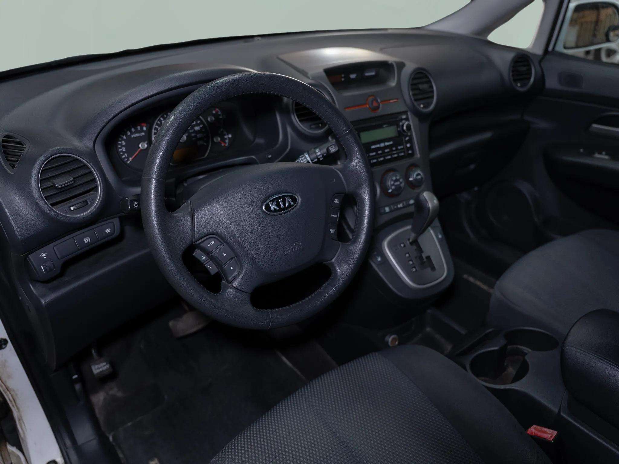 2010 Kia Rondo