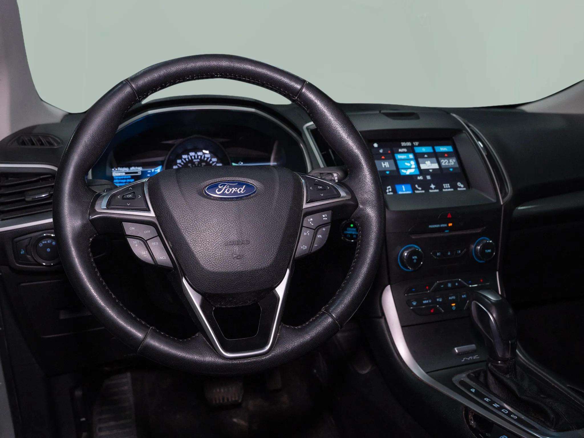 2016 Ford Edge
