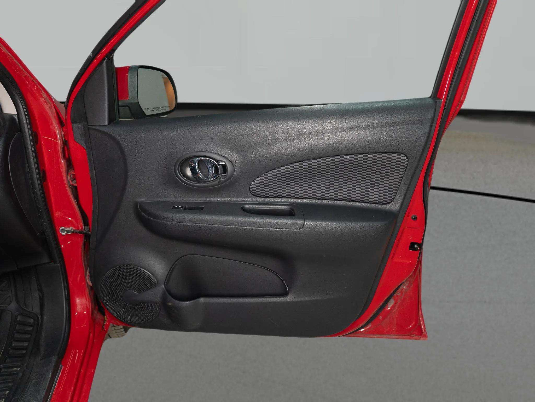 2016 NISSAN MICRA SV