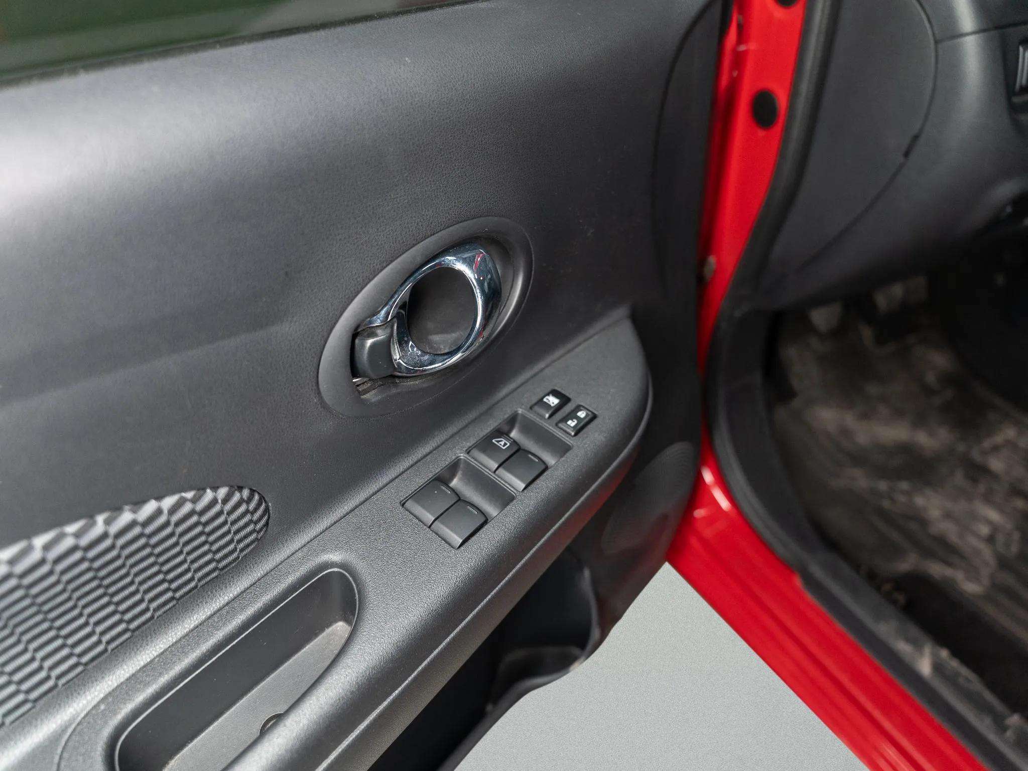 2016 NISSAN MICRA SV