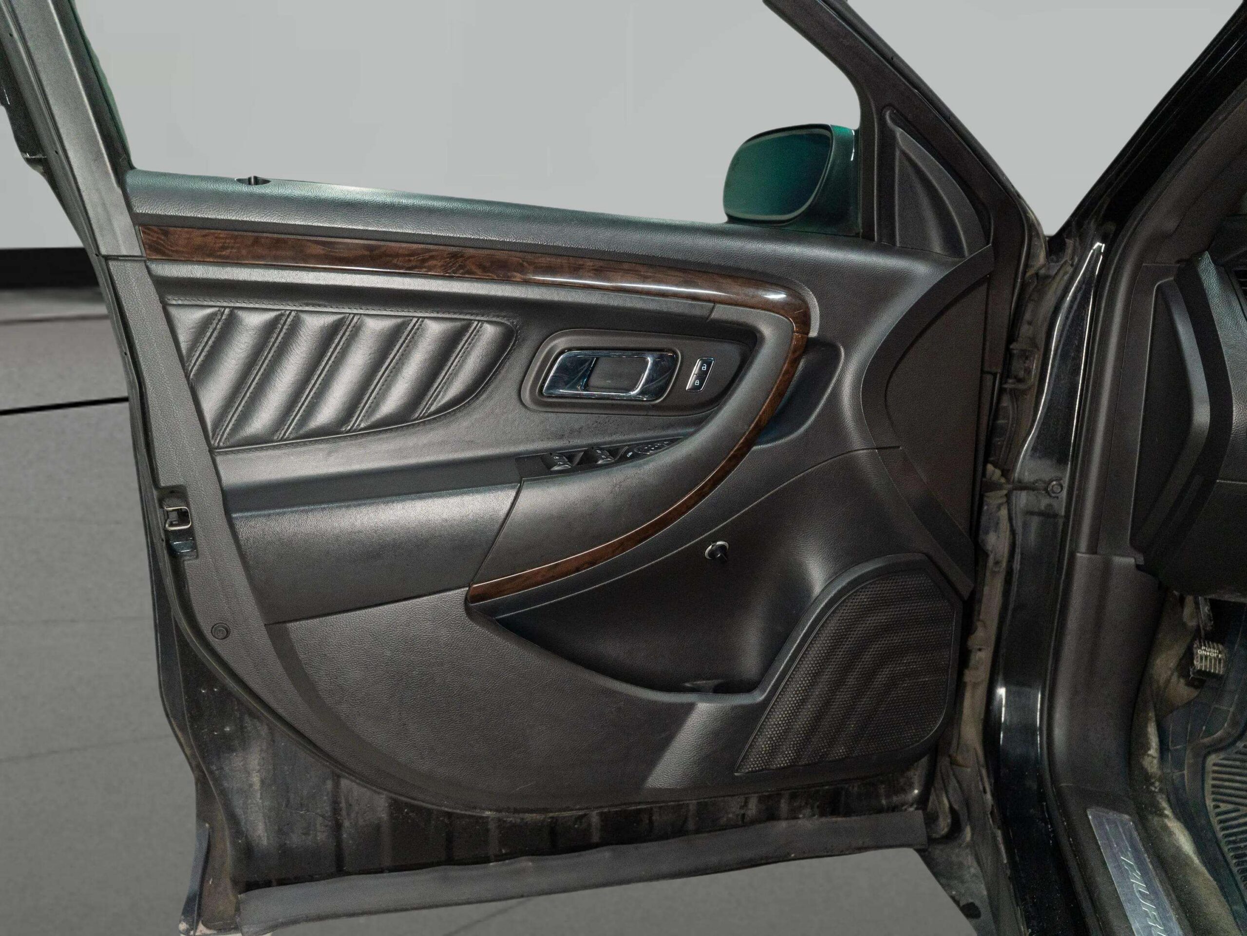 2015 Ford Taurus