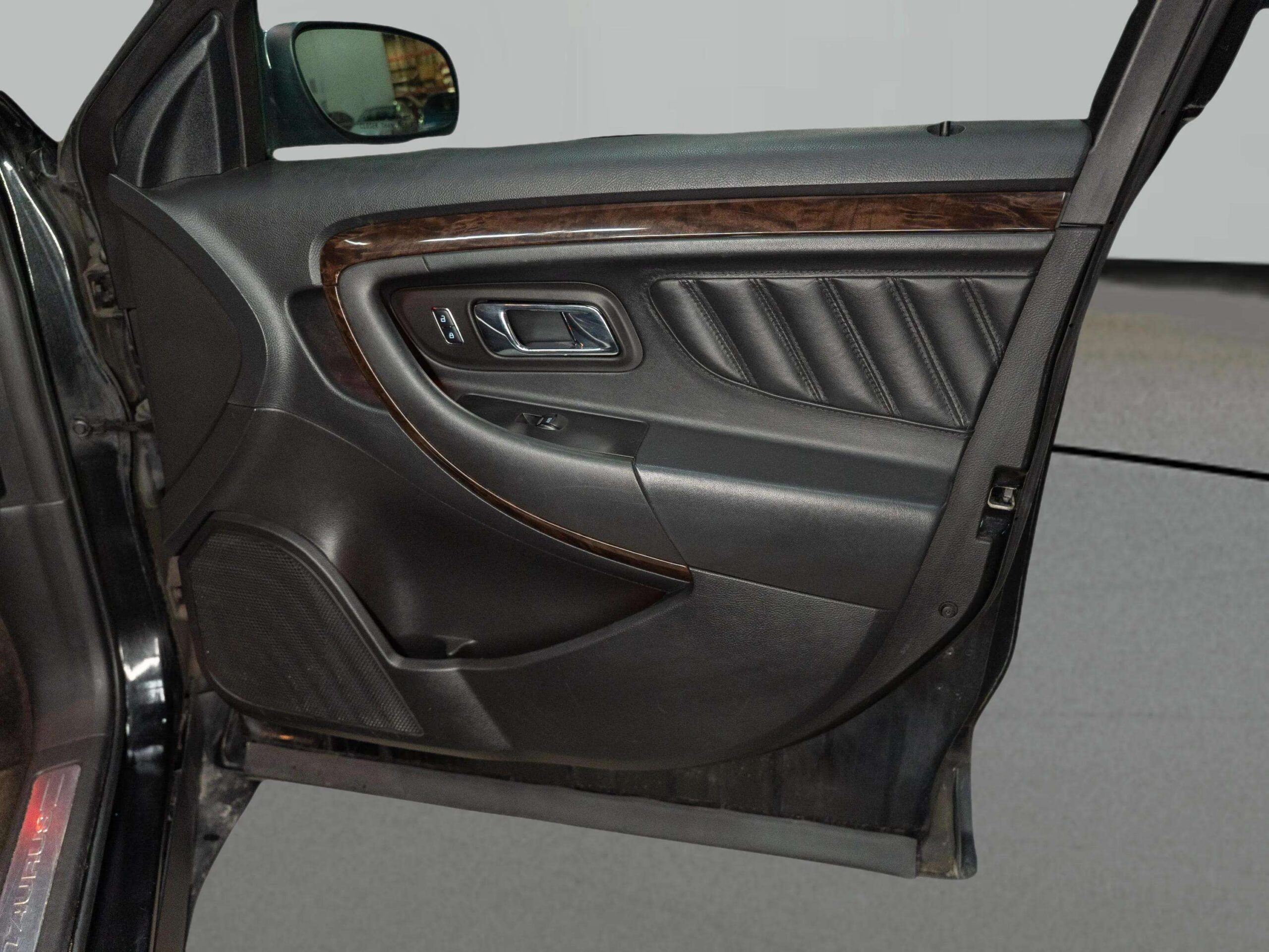 2015 Ford Taurus