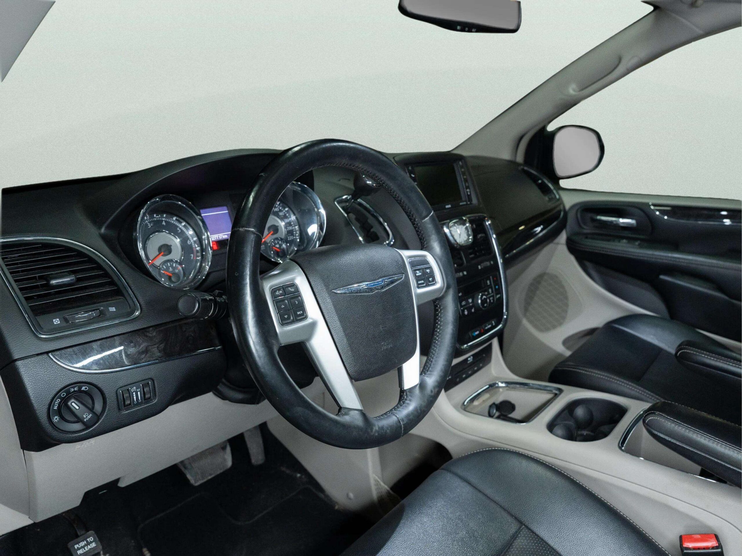 2015 CHRYSLER TOWN & COUNTRY
