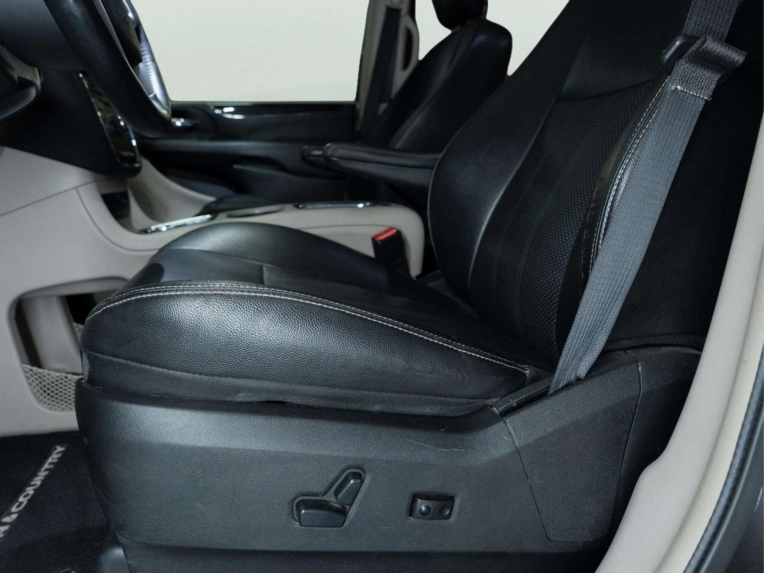 2015 CHRYSLER TOWN & COUNTRY