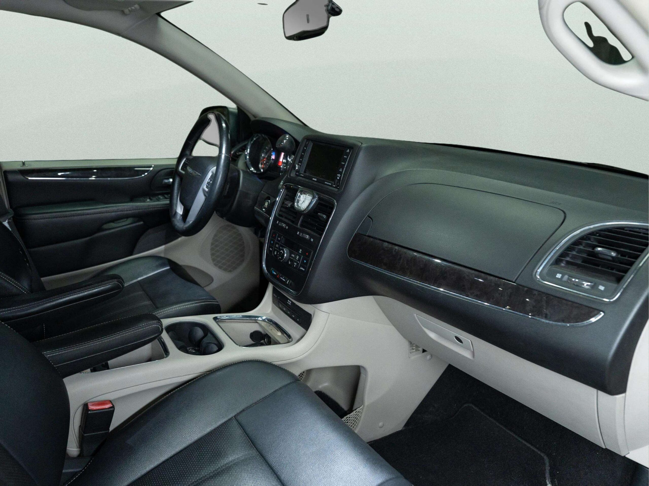 2015 CHRYSLER TOWN & COUNTRY