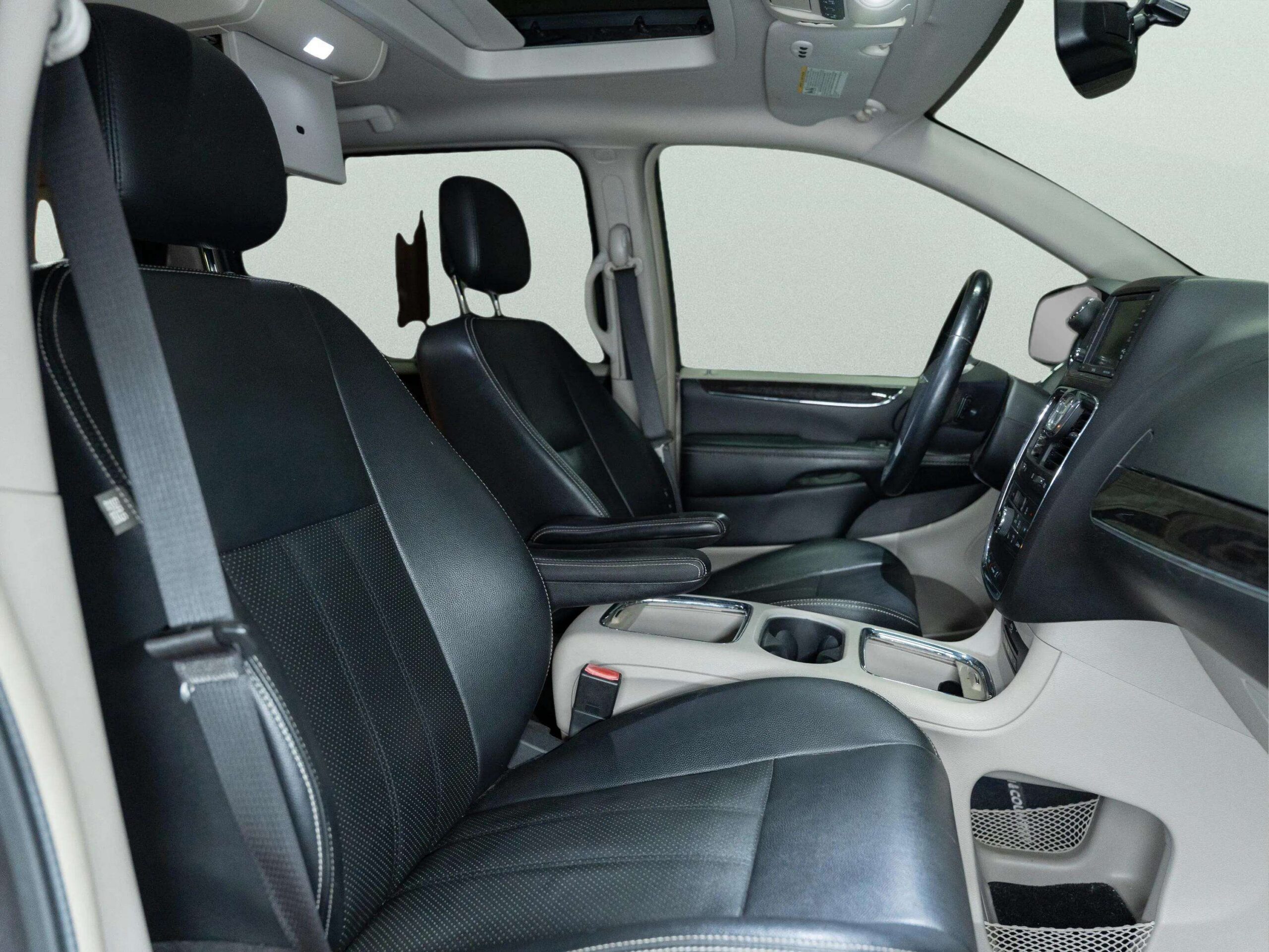 2015 CHRYSLER TOWN & COUNTRY