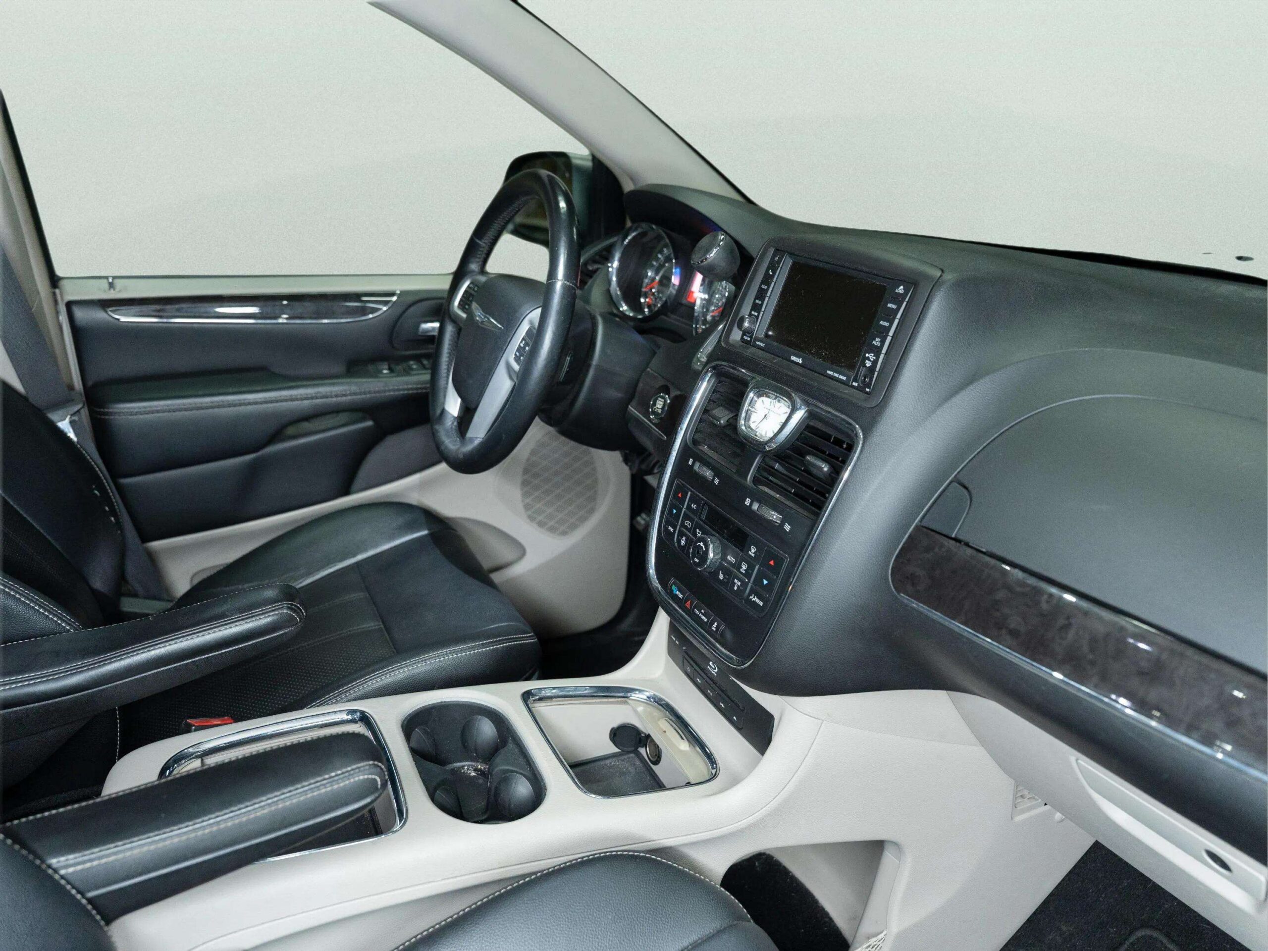 2015 CHRYSLER TOWN & COUNTRY
