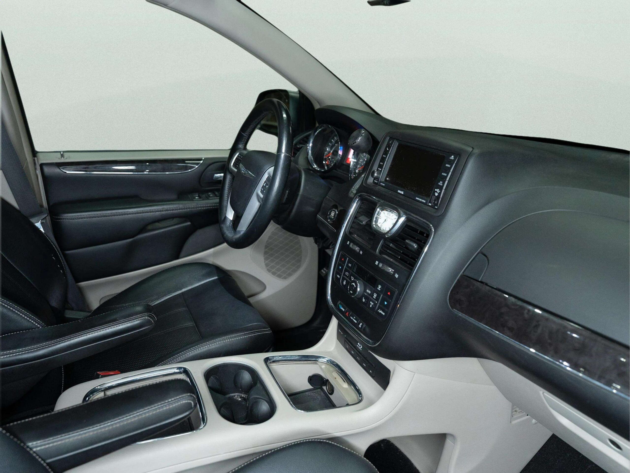 2015 CHRYSLER TOWN & COUNTRY