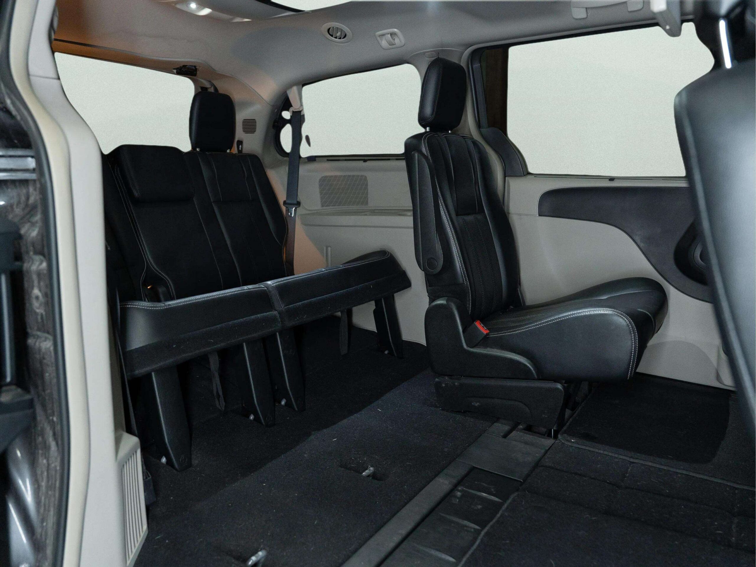 2015 CHRYSLER TOWN & COUNTRY