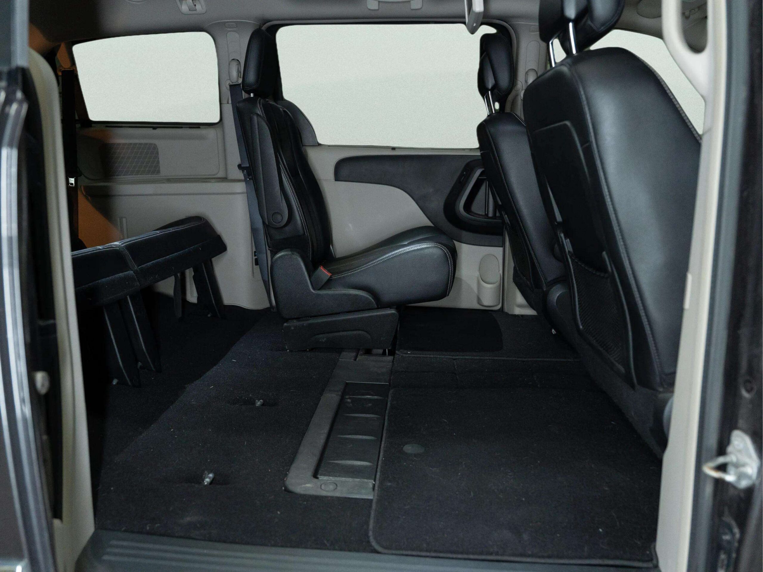 2015 CHRYSLER TOWN & COUNTRY