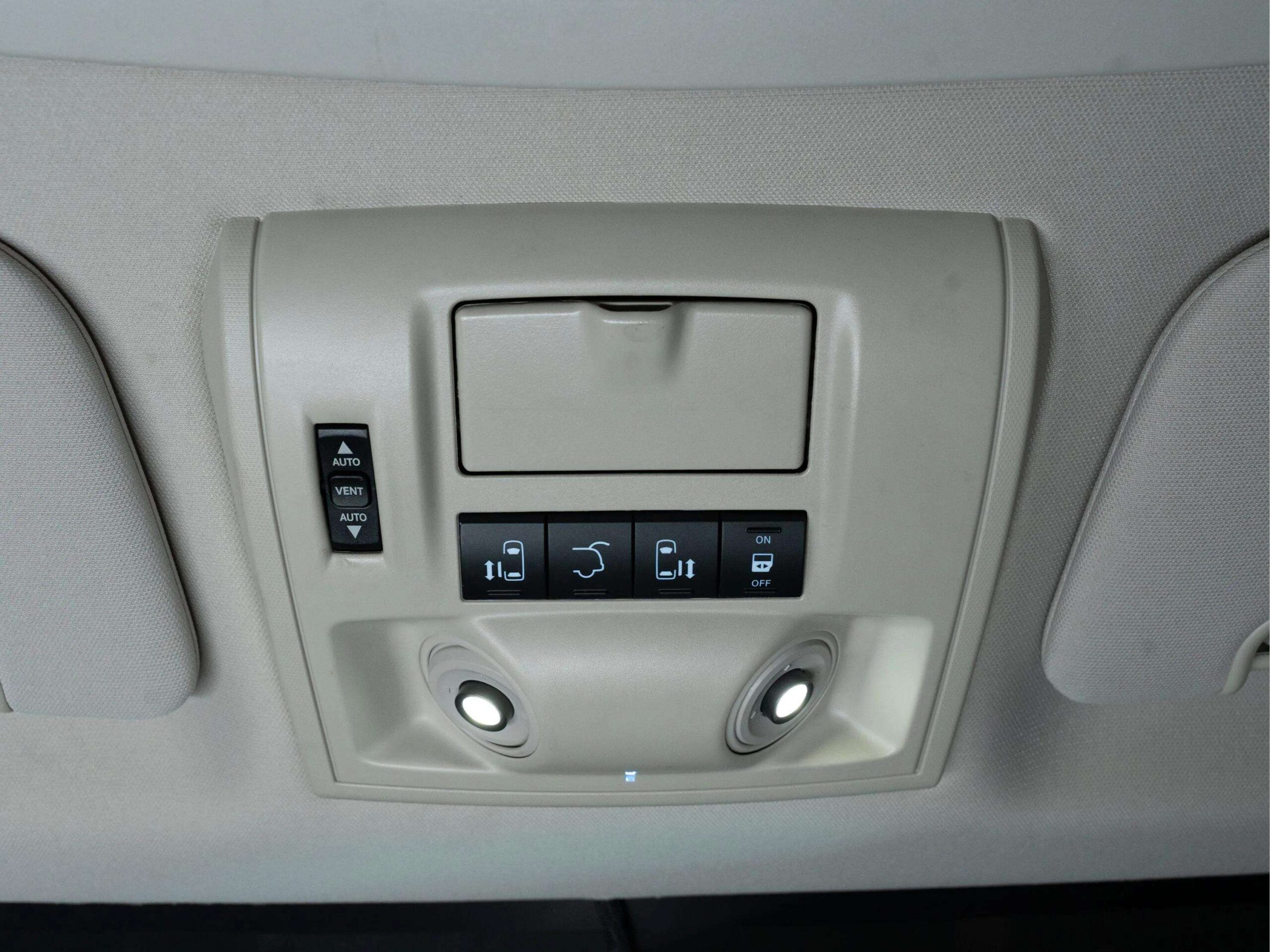 2015 CHRYSLER TOWN & COUNTRY